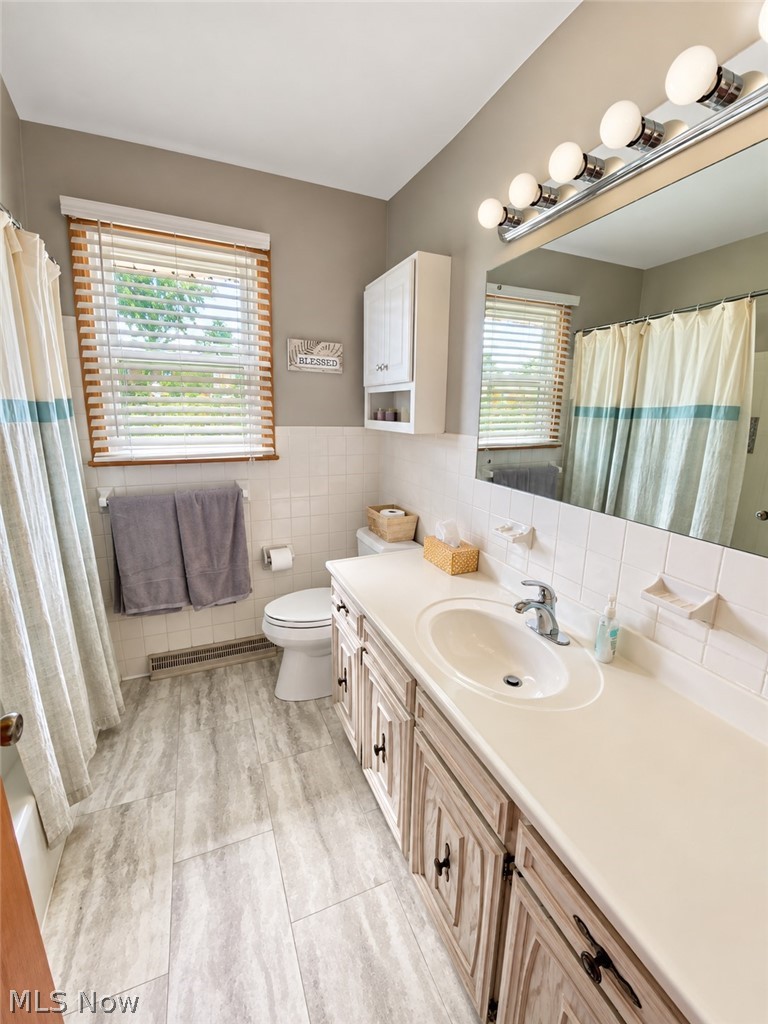 578 Como Street Struthers OH 44471