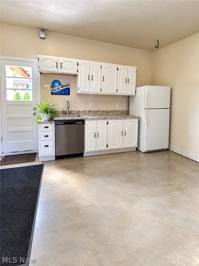 578 Como Street Struthers OH 44471
