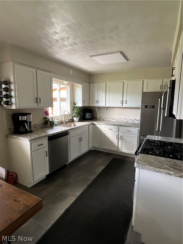 578 Como Street Struthers OH 44471