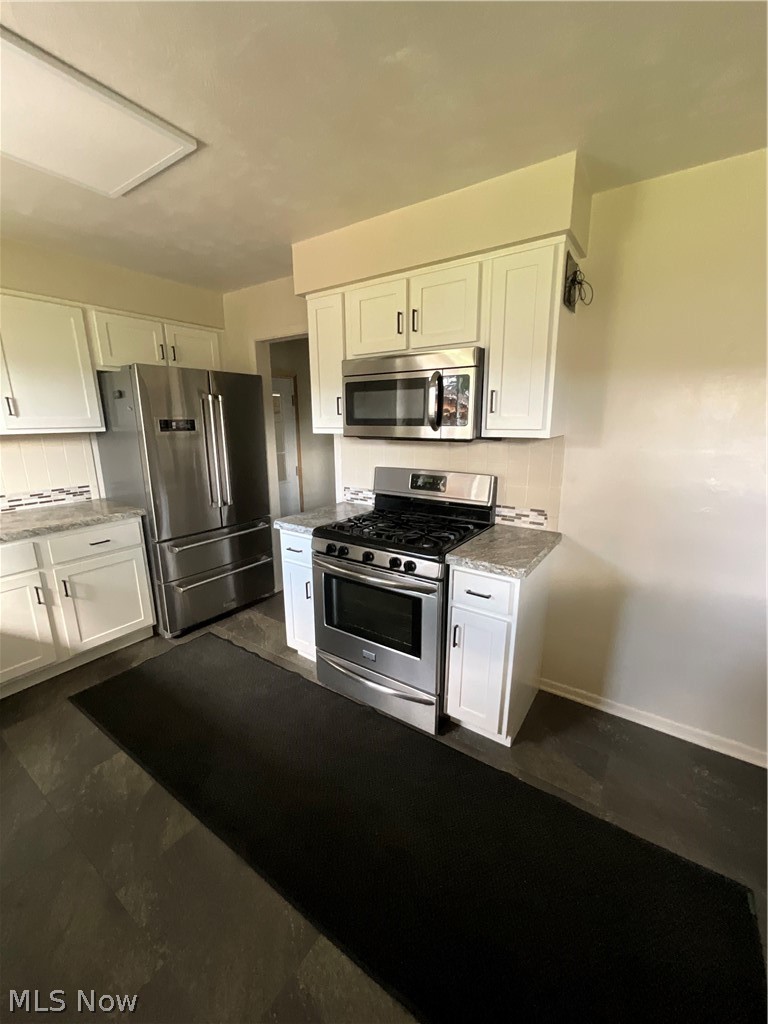 578 Como Street Struthers OH 44471