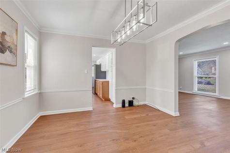 593 Mineola Avenue Akron OH 44320