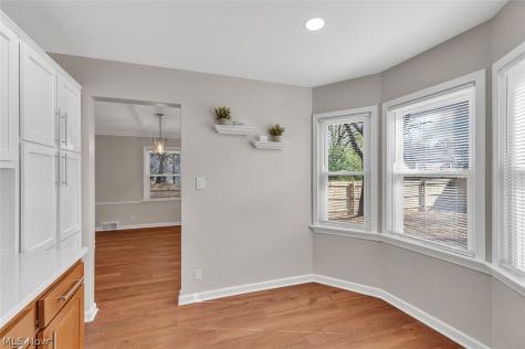 593 Mineola Avenue Akron OH 44320