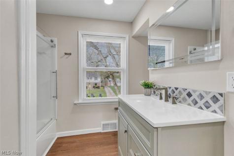 593 Mineola Avenue Akron OH 44320
