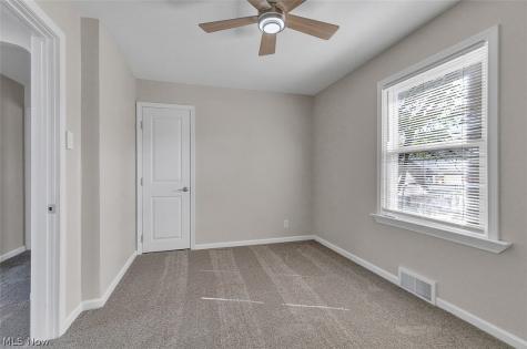 593 Mineola Avenue Akron OH 44320