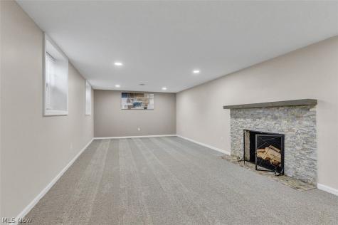 593 Mineola Avenue Akron OH 44320