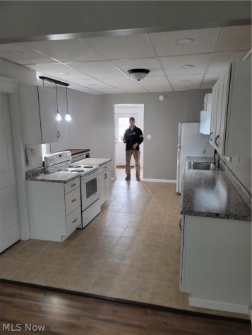 140 7th Street NW Barberton OH 44203
