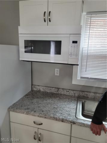 140 7th Street NW Barberton OH 44203