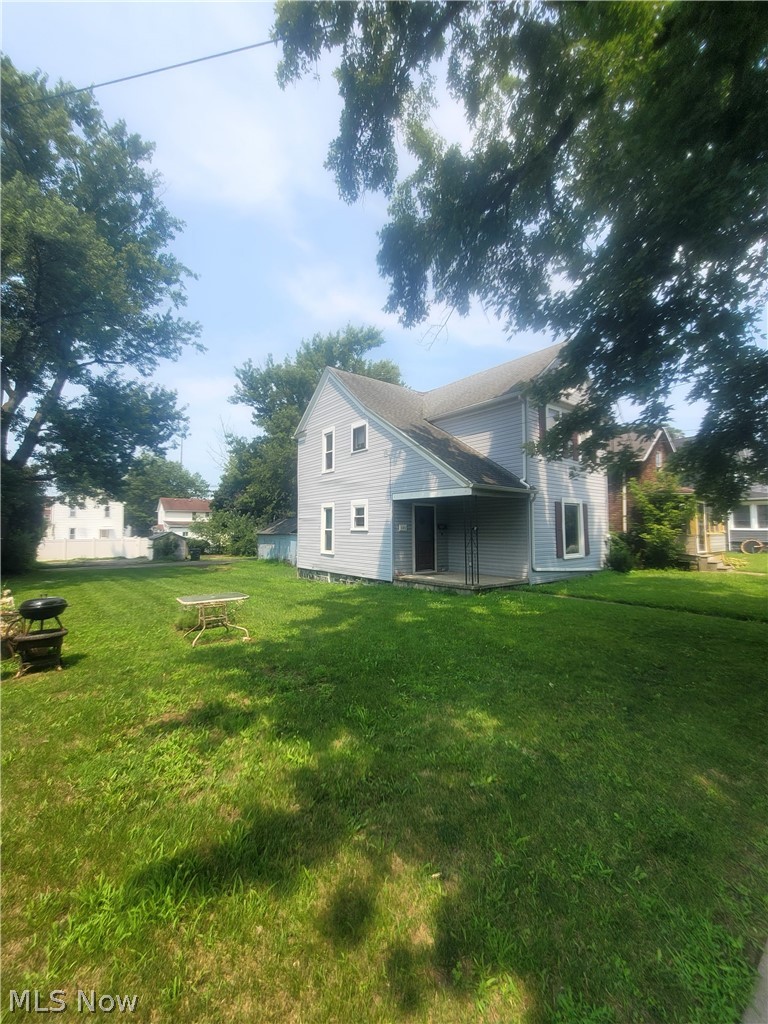 140 7th Street NW Barberton OH 44203