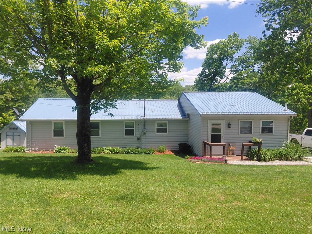 6136 Vo Ash Drive SW Carrollton OH 44615