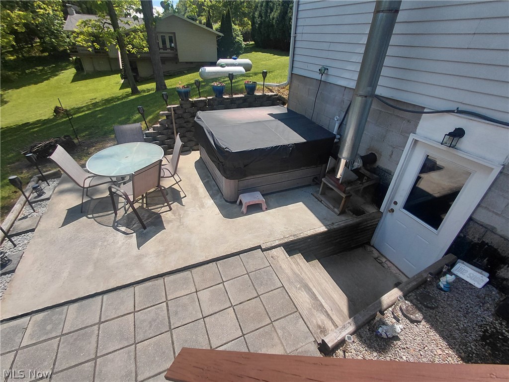 6136 Vo Ash Drive SW Carrollton OH 44615