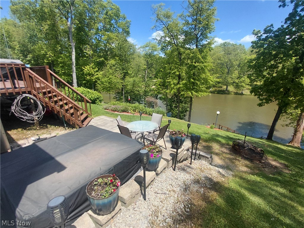 6136 Vo Ash Drive SW Carrollton OH 44615