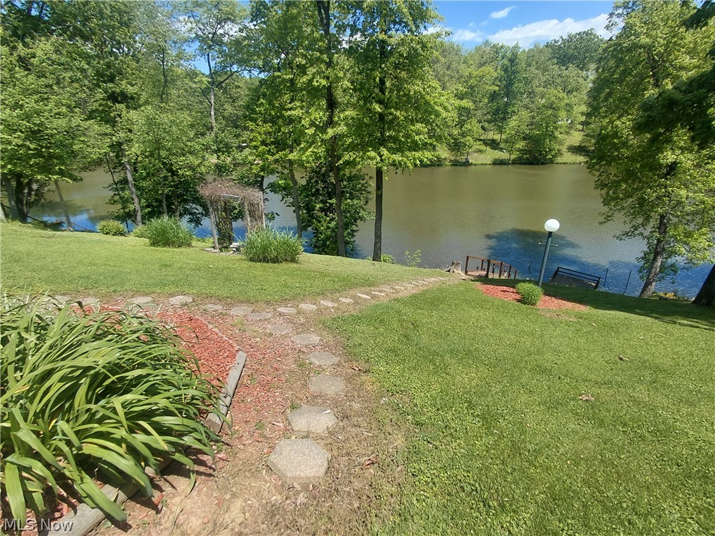 6136 Vo Ash Drive SW Carrollton OH 44615