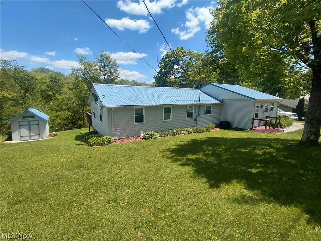 6136 Vo Ash Drive SW Carrollton OH 44615