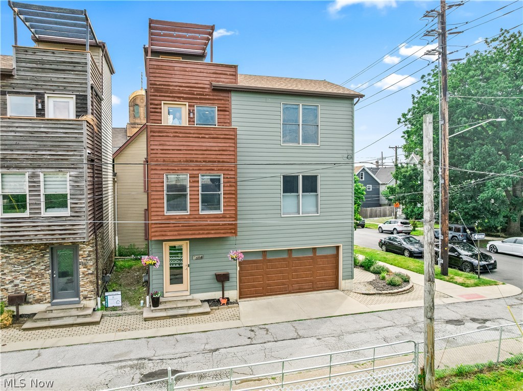 2307 Thurman Avenue Cleveland OH 44113