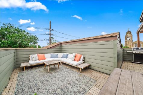 2307 Thurman Avenue Cleveland OH 44113