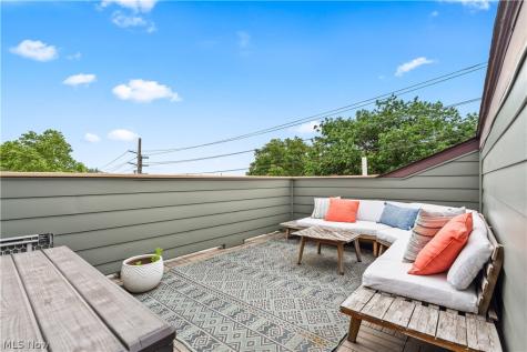 2307 Thurman Avenue Cleveland OH 44113