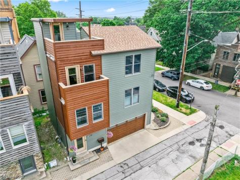 2307 Thurman Avenue Cleveland OH 44113