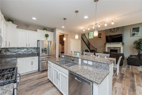 4974 Stradford Court North Ridgeville OH 44039