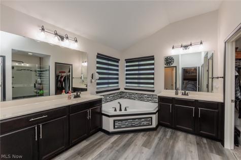 4974 Stradford Court North Ridgeville OH 44039