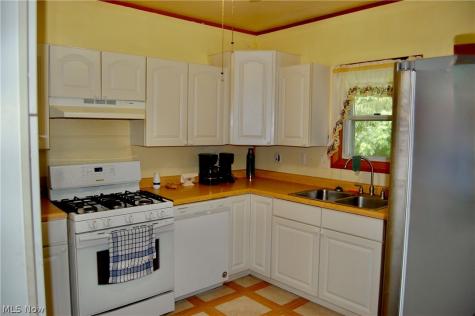 669 Scott Place NW Massillon OH 44647
