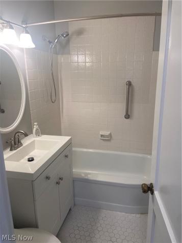 4138 E 154th Street Cleveland OH 44128