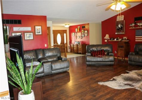 9280 Rochester Road Minerva OH 44657