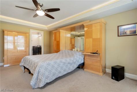 8712 Blue Heron Way Mentor OH 44060