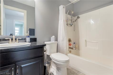 8712 Blue Heron Way Mentor OH 44060