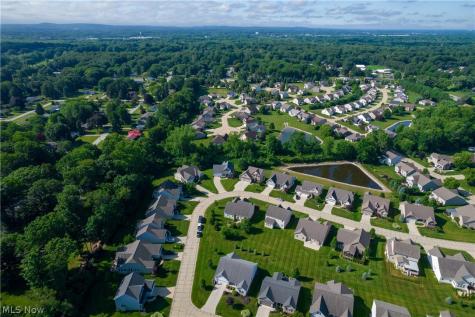 8712 Blue Heron Way Mentor OH 44060