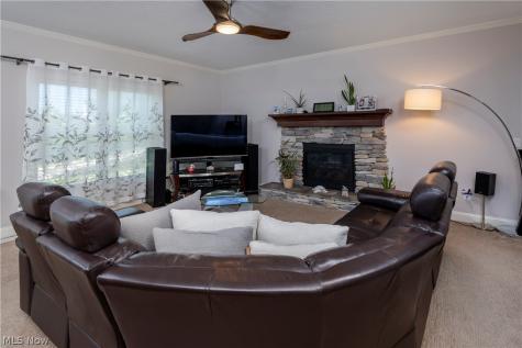 8712 Blue Heron Way Mentor OH 44060