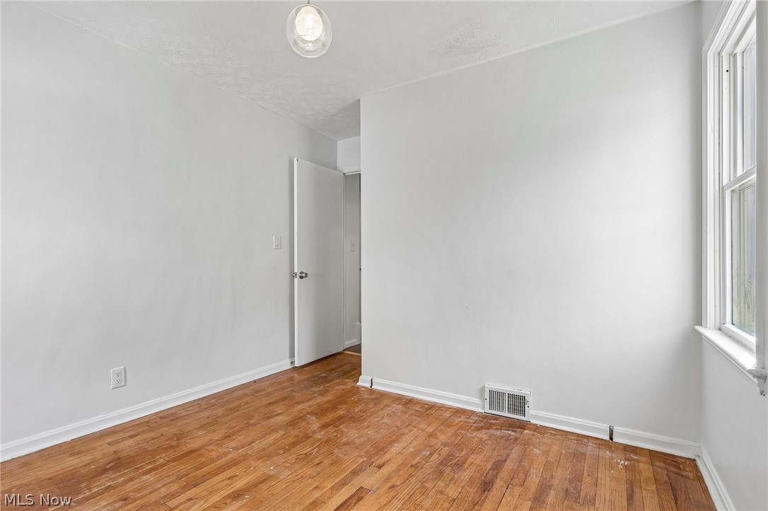 4136 Harwood Road South Euclid OH 44121