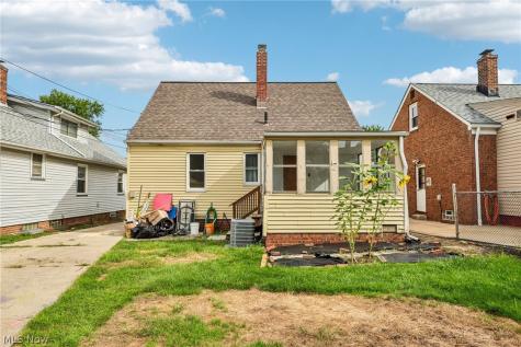 4136 Harwood Road South Euclid OH 44121