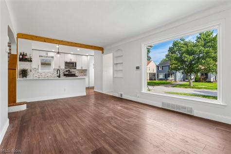 4136 Harwood Road South Euclid OH 44121
