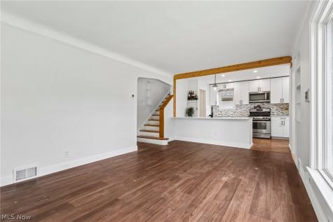 4136 Harwood Road South Euclid OH 44121
