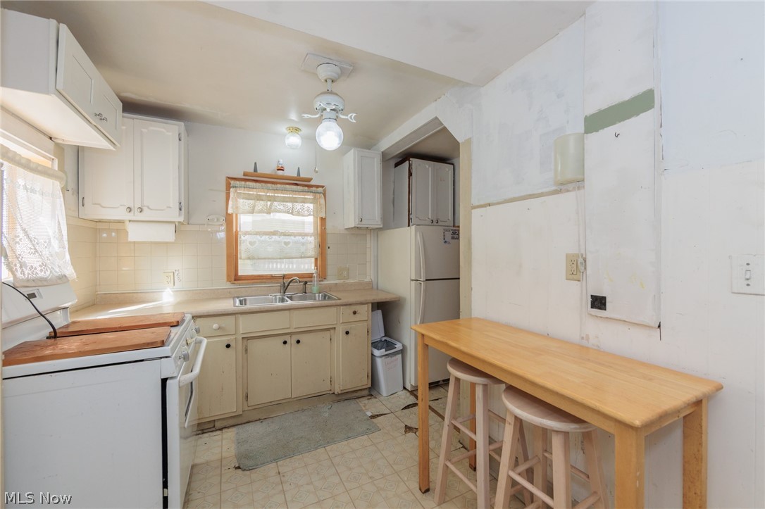 528 Turner Street Elyria OH 44035