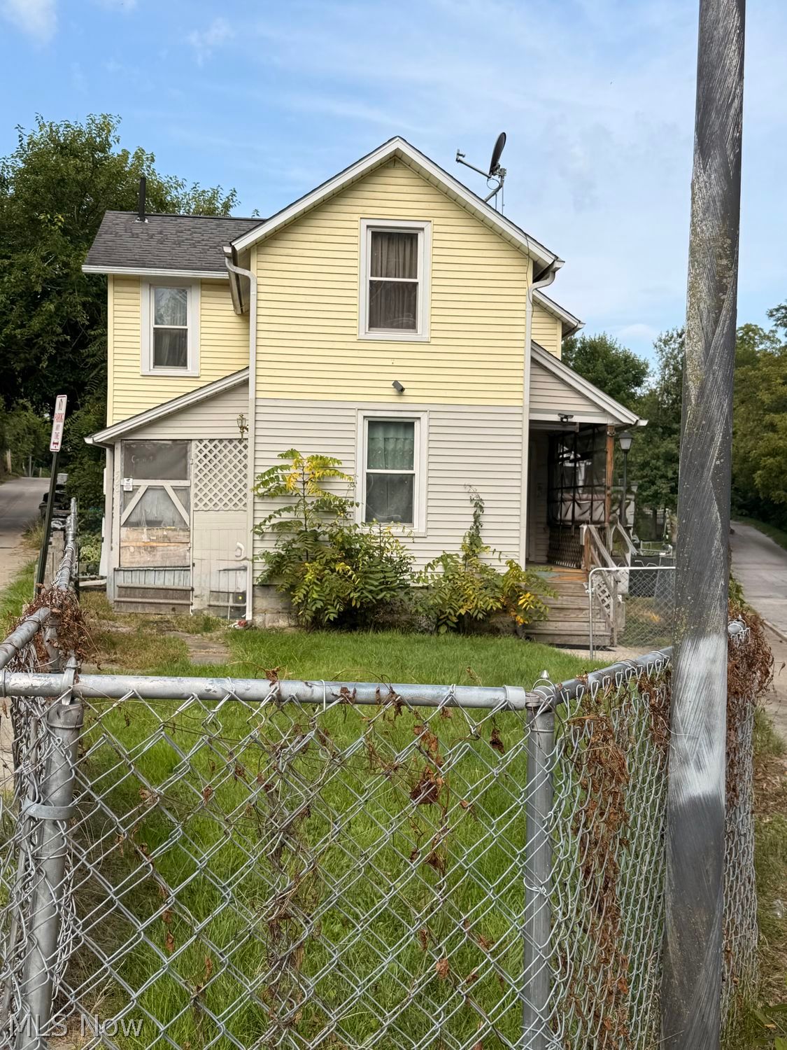 528 Turner Street Elyria OH 44035