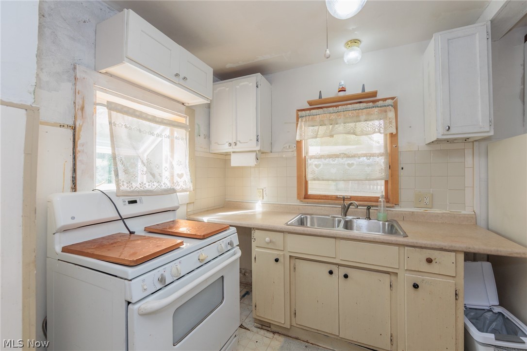 528 Turner Street Elyria OH 44035