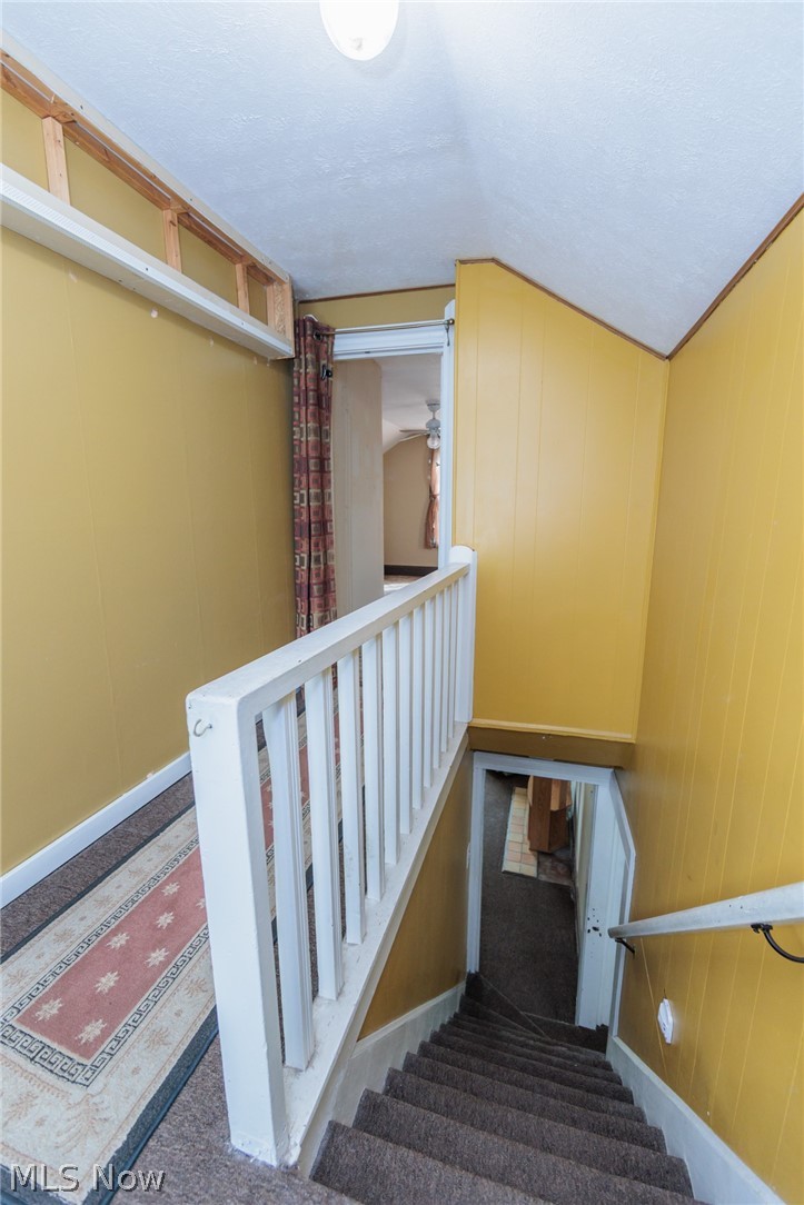 528 Turner Street Elyria OH 44035