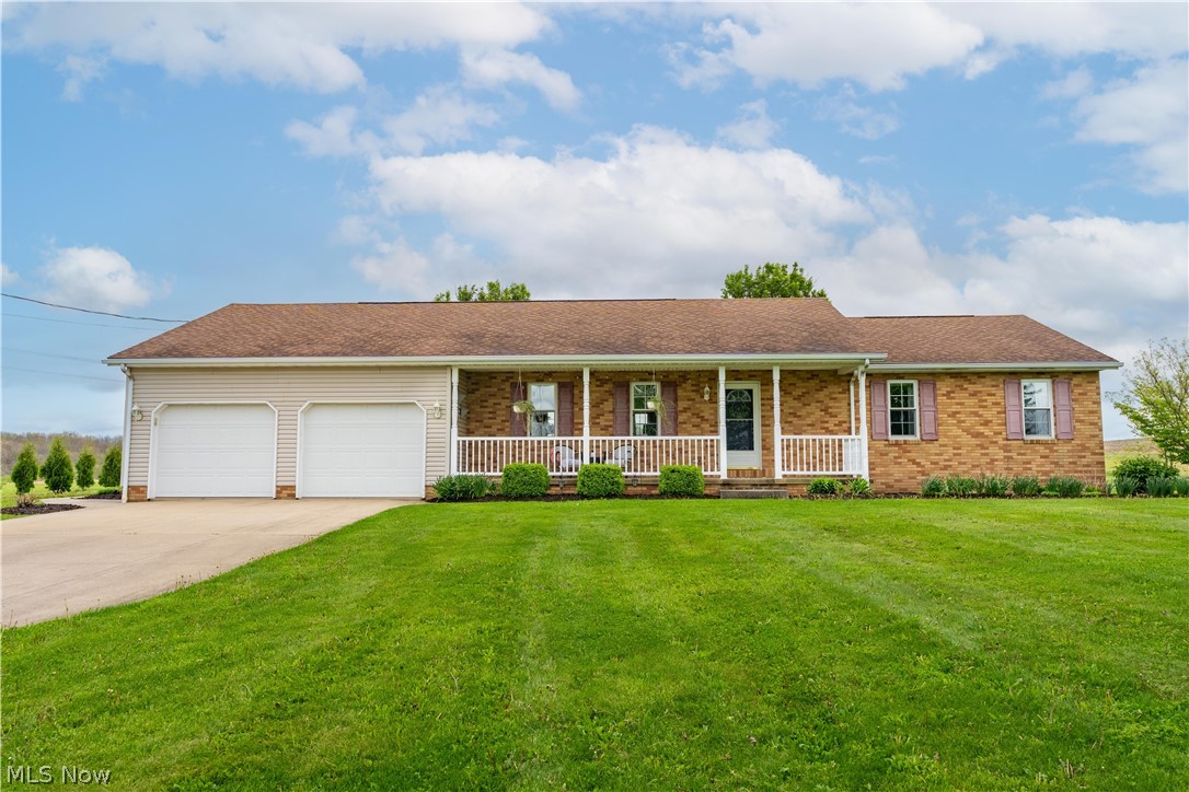9272 Andora Road NE East Rochester OH 44625