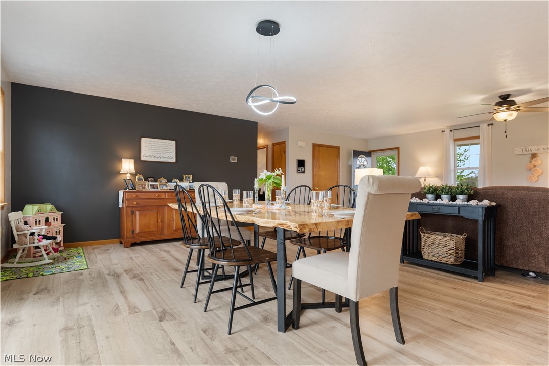9272 Andora Road NE East Rochester OH 44625