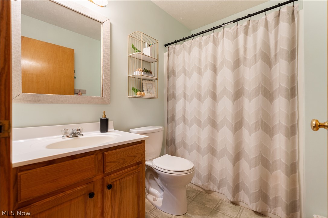 9272 Andora Road NE East Rochester OH 44625