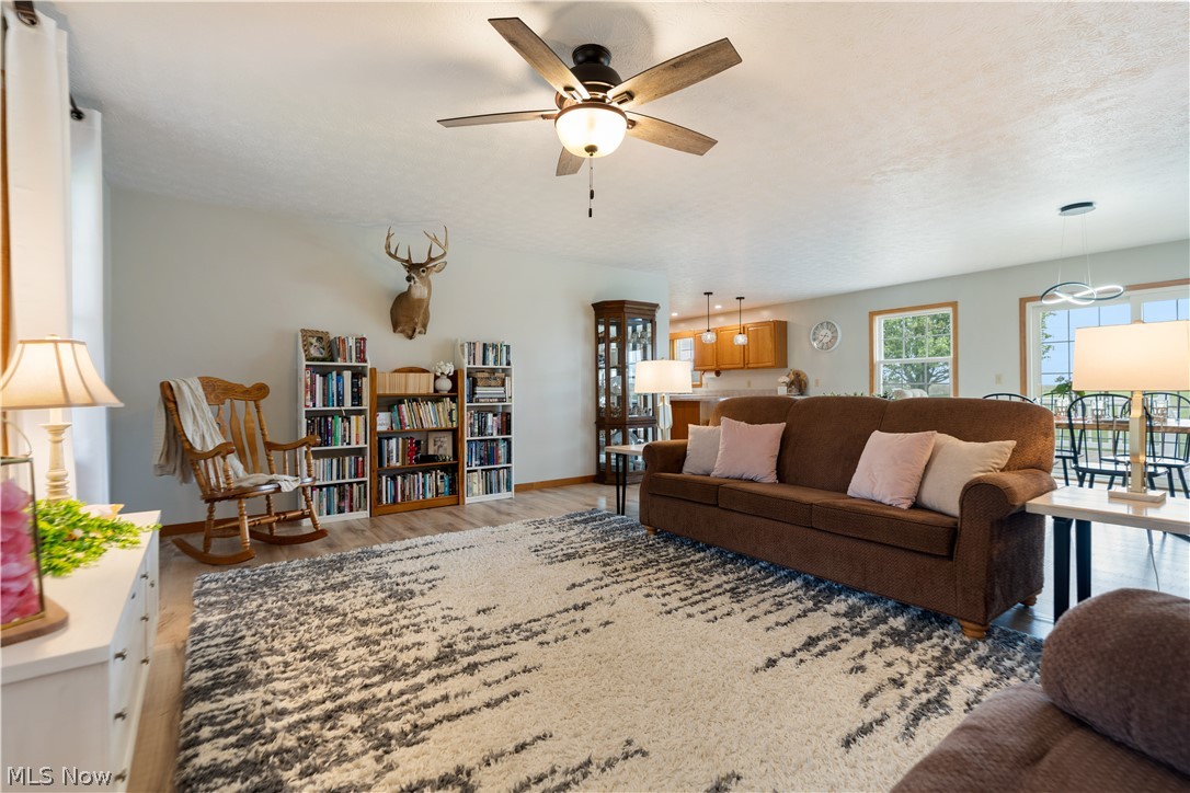 9272 Andora Road NE East Rochester OH 44625