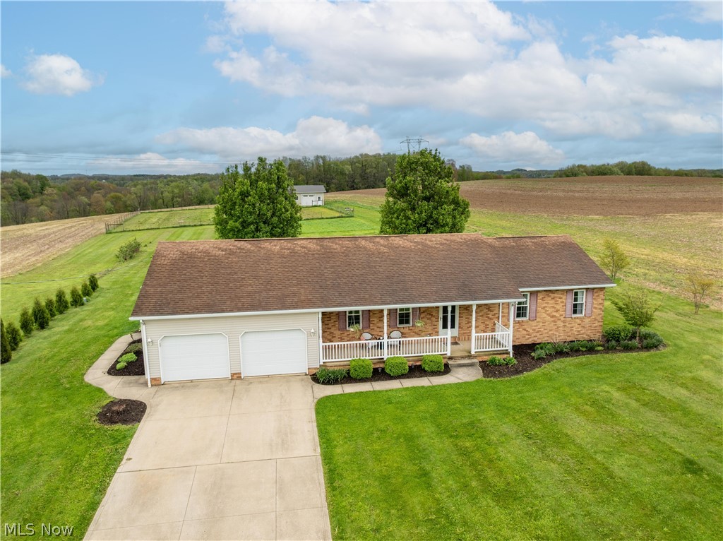 9272 Andora Road NE East Rochester OH 44625