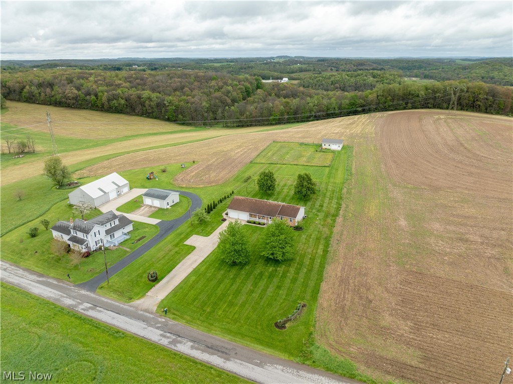 9272 Andora Road NE East Rochester OH 44625
