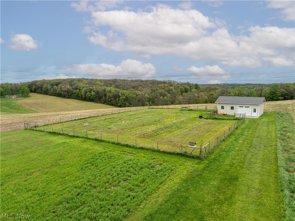 9272 Andora Road NE East Rochester OH 44625