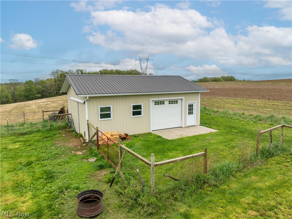 9272 Andora Road NE East Rochester OH 44625