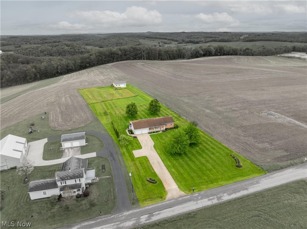 9272 Andora Road NE East Rochester OH 44625