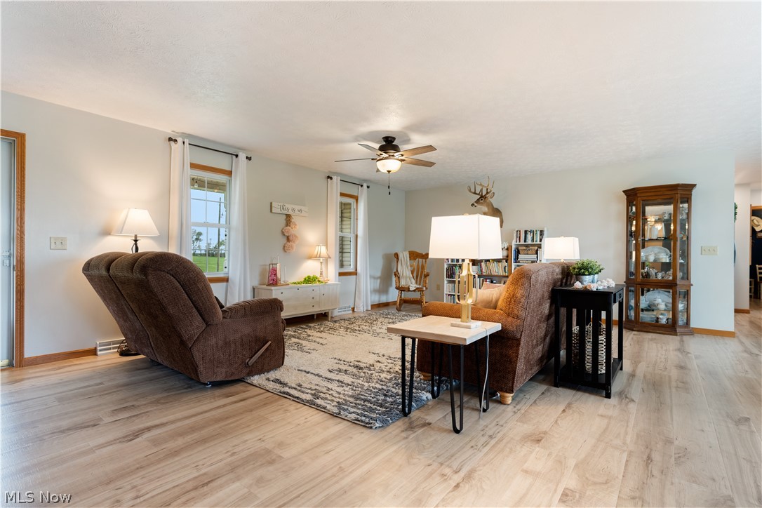 9272 Andora Road NE East Rochester OH 44625