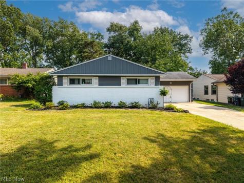 4888 N Sedgewick Road Lyndhurst OH 44124