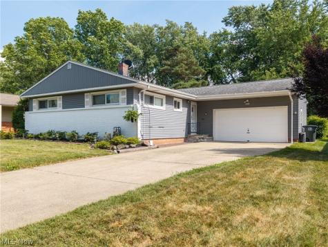 4888 N Sedgewick Road Lyndhurst OH 44124